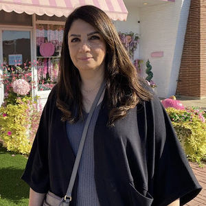 Meet your Posher, Lena